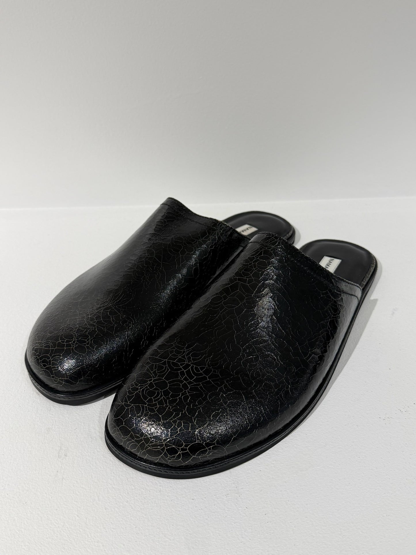 Alnon Slippers