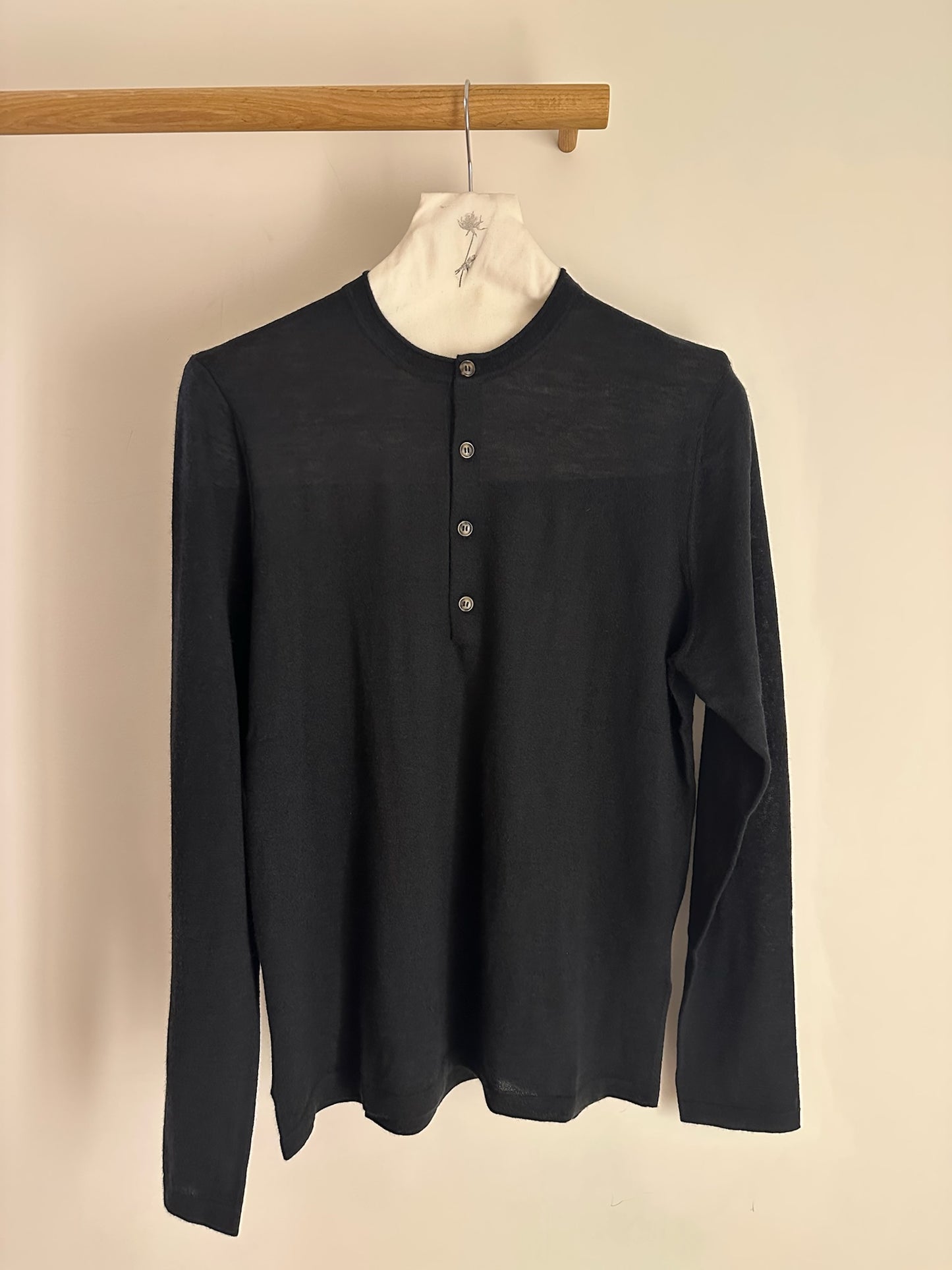 Le Kasha Fitted 4 Button Henley Cashmere